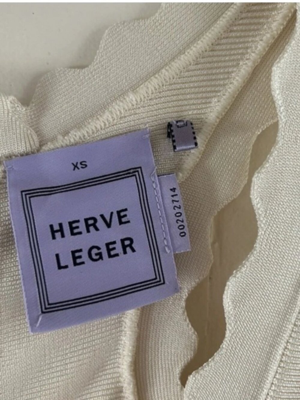 Herve Leger Vicla Alabaster Cream Scalloped Sleeveless Bandage Dress XS bodycon